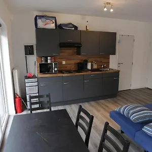 Studio 200 Meters From Central Station Apartamento Amberes